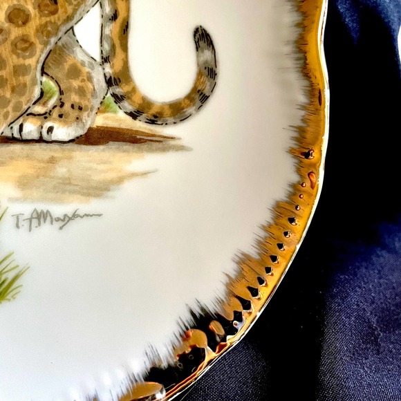 Endangered Animal Plate Japan Gold Scalloped Edge Leopard - Picture 3 of 5